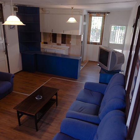 Hostel Belgrade Shungit Dragana Jeftica Br 10 Extérieur photo