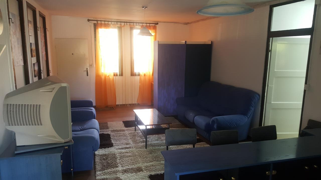 Hostel Belgrade Shungit Dragana Jeftica Br 10 Extérieur photo