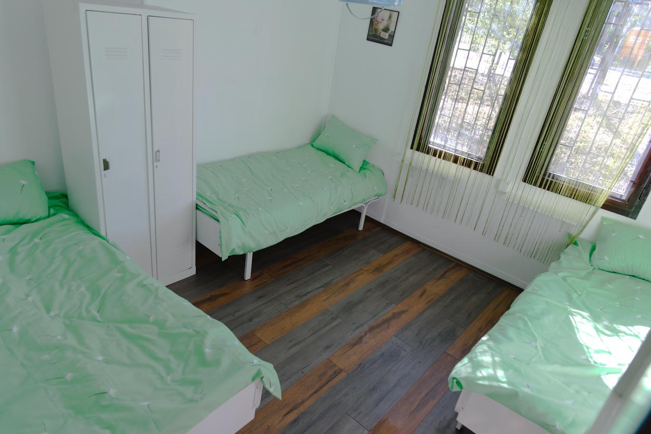 Hostel Belgrade Shungit Dragana Jeftica Br 10 Extérieur photo