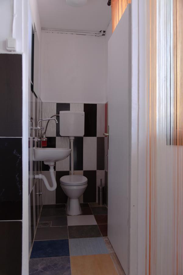 Hostel Belgrade Shungit Dragana Jeftica Br 10 Extérieur photo